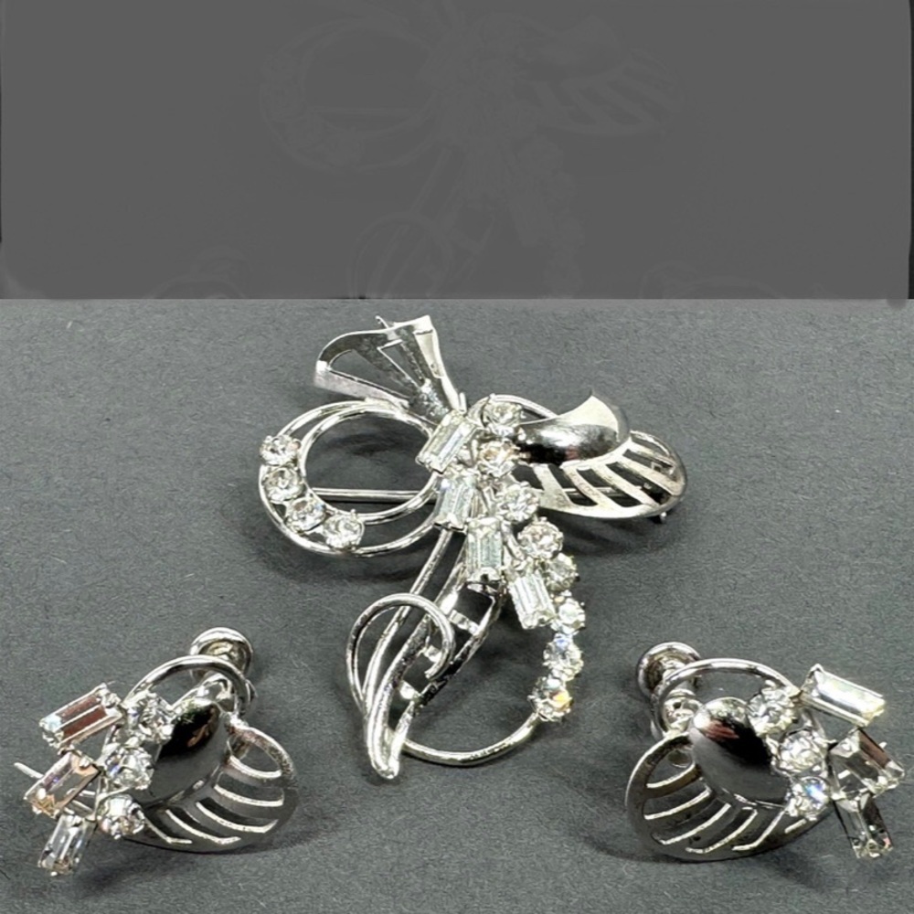 Vintage‎ Carl Art sterling silver crystal bouquet brooch & heart leaf earrings